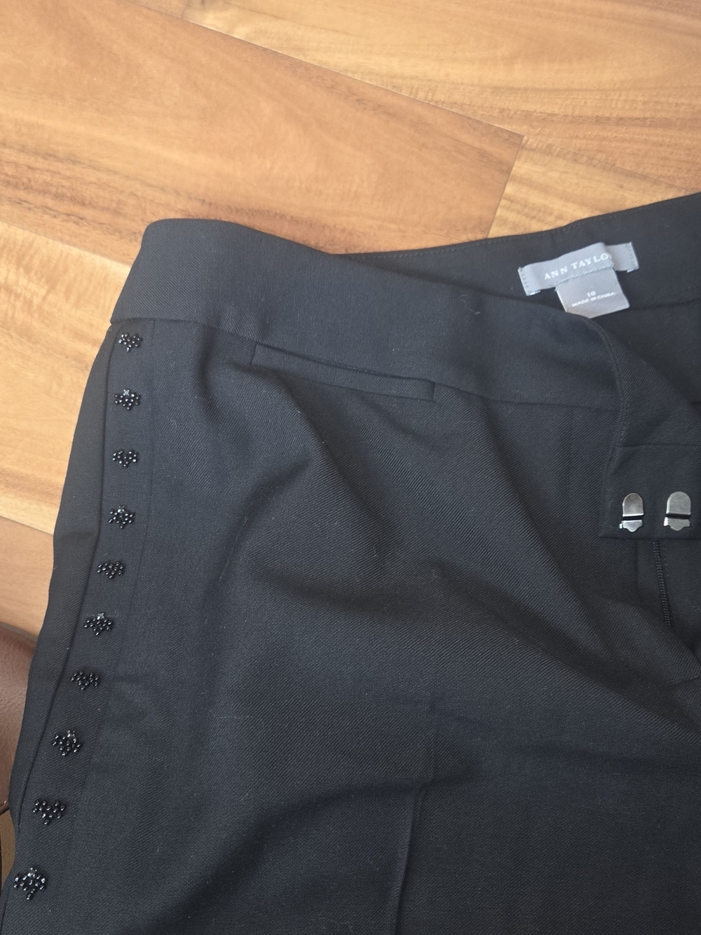 Ann Taylor Black Beaded Side Button Dress Pants Cropped Size 10 Wide Leg